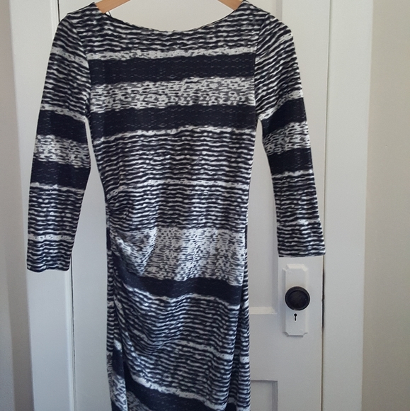 NWT Le Chateau long sleeve black bodycon dress XS - Picture 4 of 6